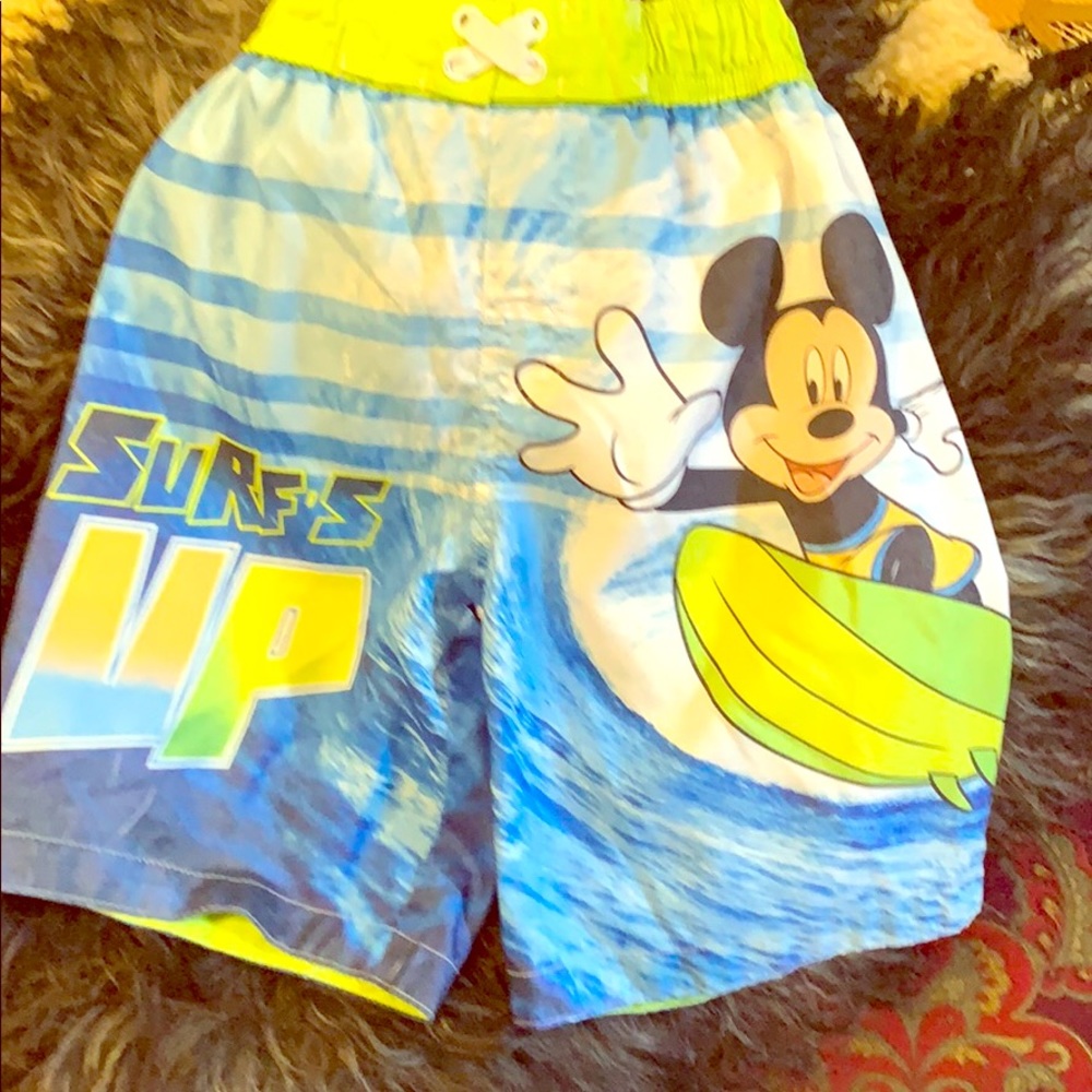 Disney toddlers swim trunks size 5 T